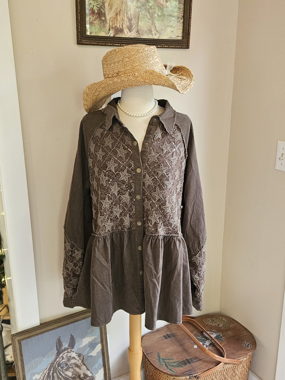 Green Star-Panel Button-Front Peplum Shirt